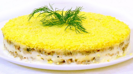 Салат Мимоза - новый рецепт с сайрой и сыром 4