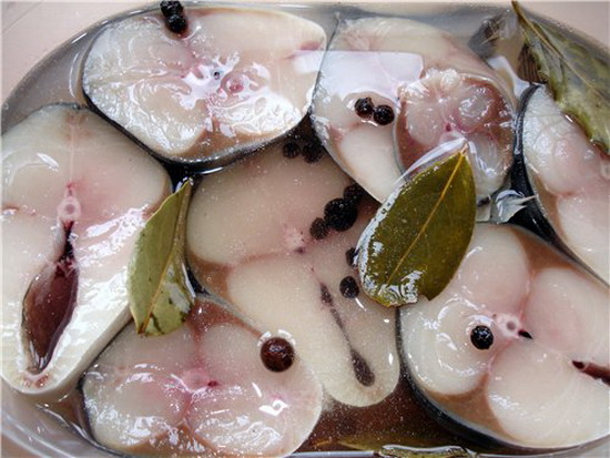 Вкусная соленая скумбрия в домашних условиях быстро - слабосоленая рыба за 2 часа 2