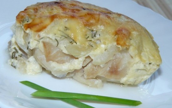 Рыба с картошкой под сыром в духовке - рецепт с фото